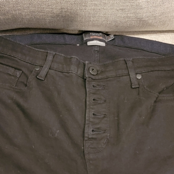 TORRID Black Premium Stretch Sky High Skinny Distressed Ankle Jeans. Size 18R. - Picture 2 of 8